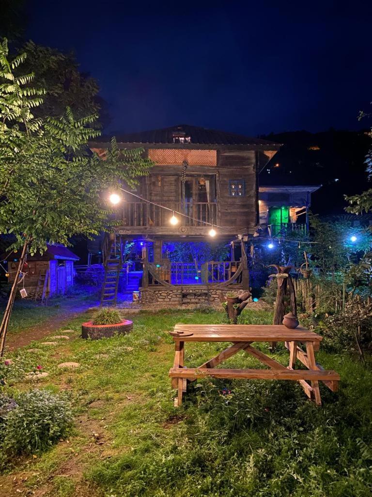 Zeni De Vore Serender & House Aparthotel Ριζούντα Εξωτερικό φωτογραφία